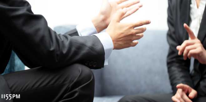 Claim abwehr Anlagenbau, Claims durchsetzen, Interim Claim Manager, Claims abwehren, Vertragsmanager, Contract Manager, auf Zeit, Plant Engineering, Commercial Manager: Quelle: istockphoto.com; Urheber: kickimages; Bild:; Hand gesture of a businesswoman and businessman in meeting. Claim abwehr Anlagenbau, Claims durchsetzen, Interim Claim Manager, Claims abwehren, Vertragsmanager, Contract Manager, auf Zeit, Plant Engineering, Commercial Manager: Quelle: istockphoto.com; Urheber: kickimages; Bild:; Hand gesture of a businesswoman and businessman in meeting.